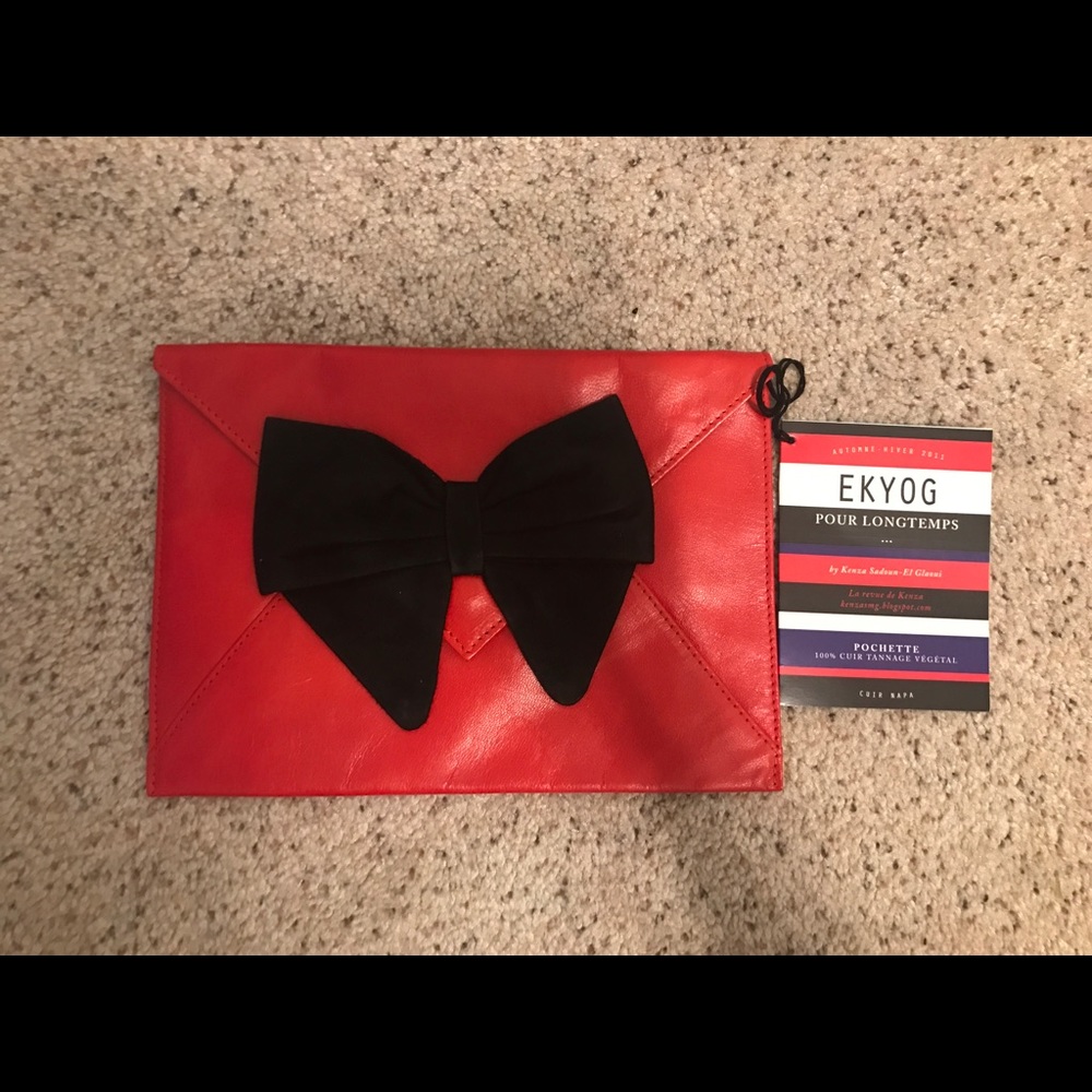 Pouch EKYOG Vegetal leather red with black bow